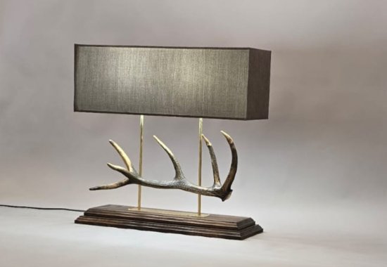 lampa-s-rogom-olenya